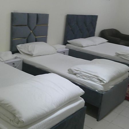 Ruby Star Hostel Dubai F2 エクステリア 写真