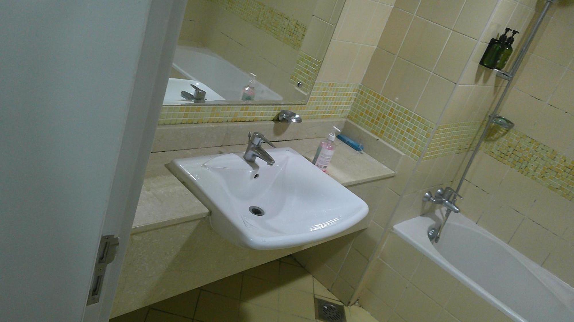 Ruby Star Hostel Dubai F2 エクステリア 写真