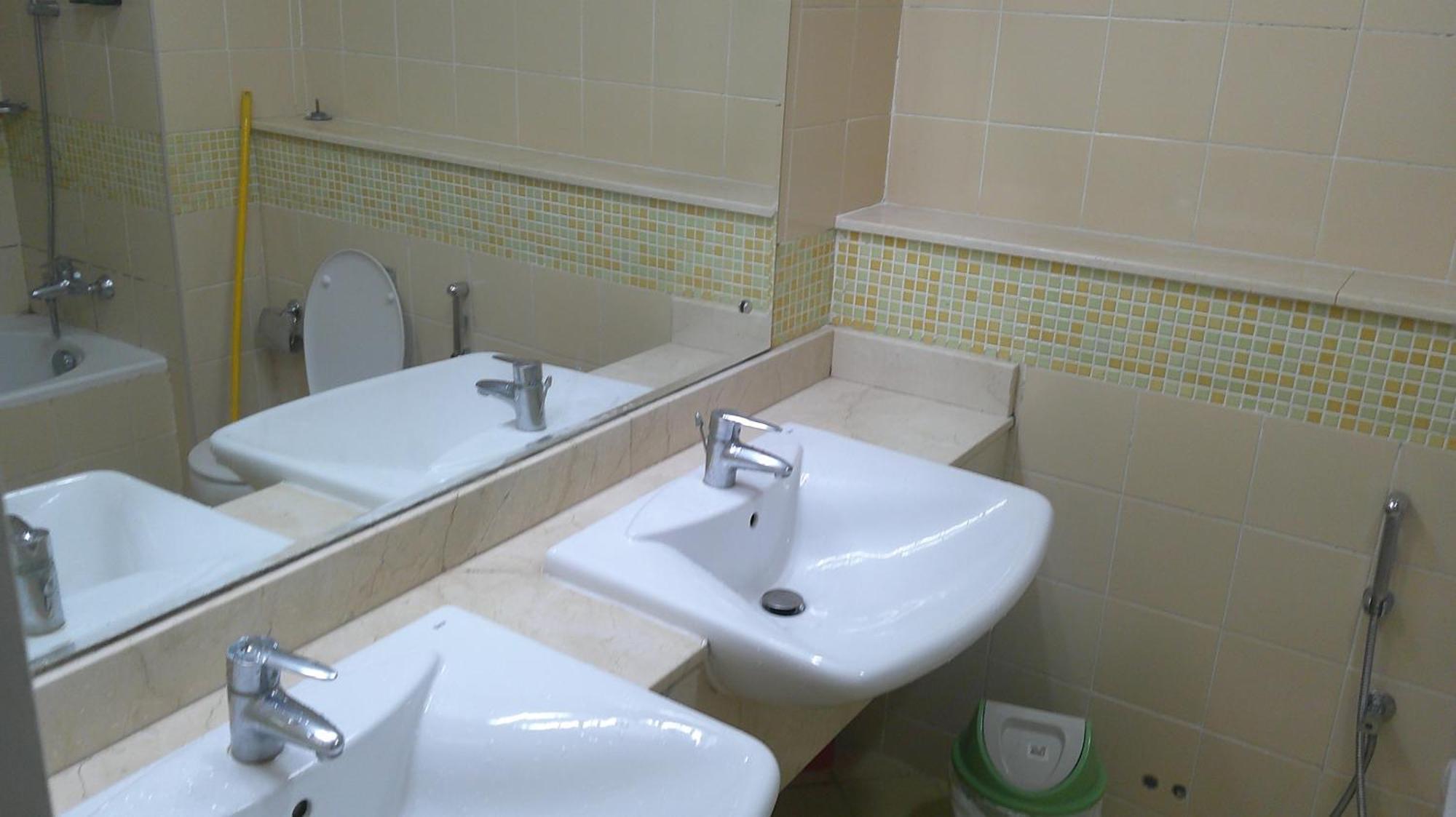 Ruby Star Hostel Dubai F2 エクステリア 写真