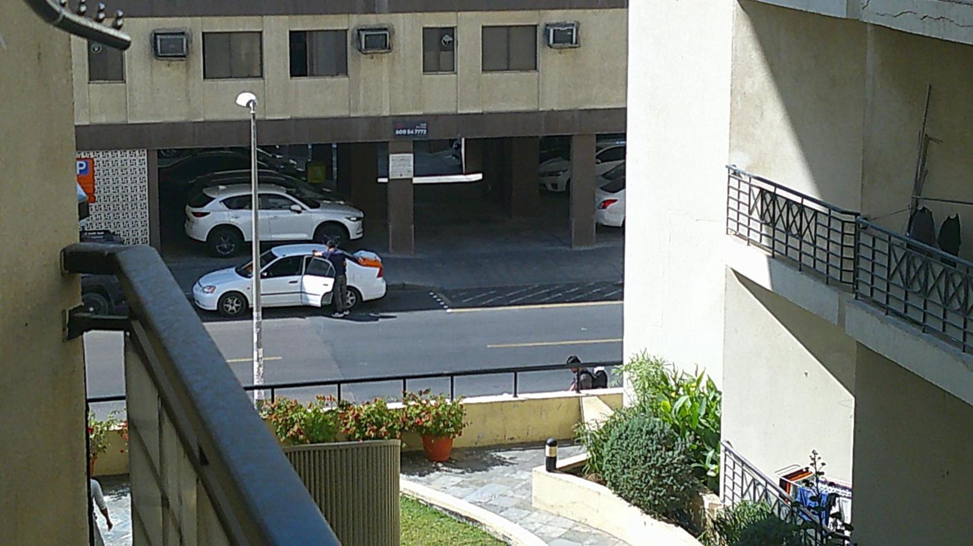 Ruby Star Hostel Dubai F2 エクステリア 写真